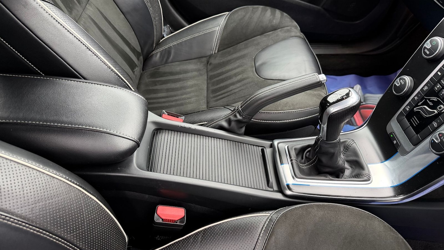 Used Volvo V40 2014 for sale - 77786332: Photo 29