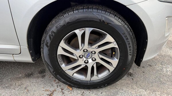 Used Volvo XC60 2015 for sale - 76217011: Photo 39