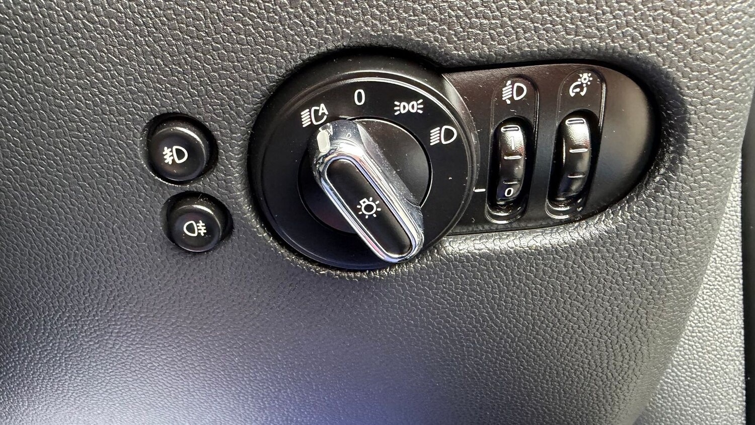 Used MINI Hatch 2017 for sale - 78187110: Photo 28