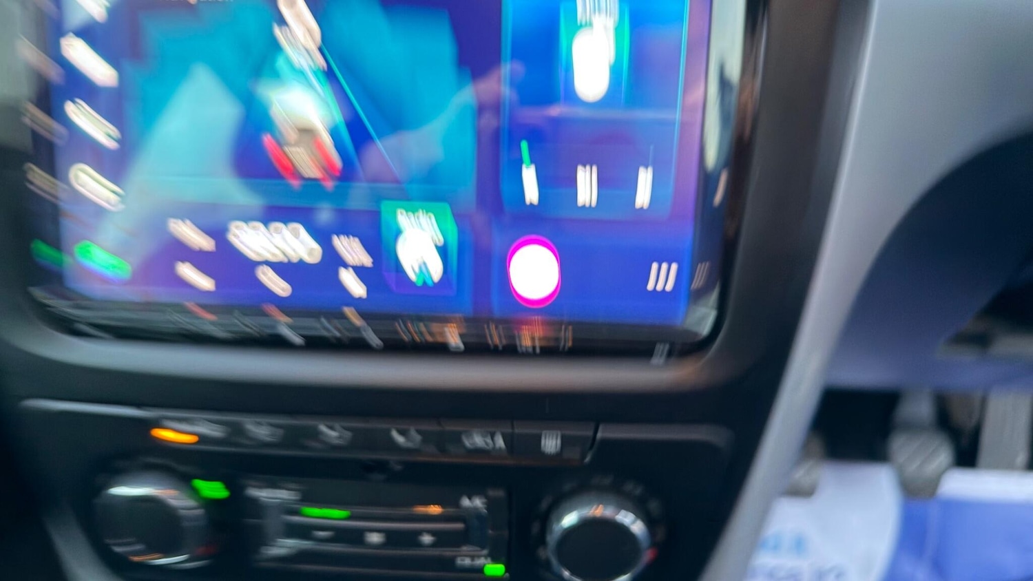 Used Skoda Yeti 2015 for sale - 76648144: Photo 23