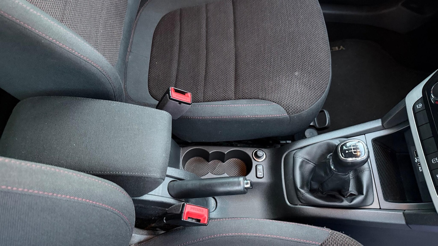 Used Skoda Yeti 2015 for sale - 76648144: Photo 32