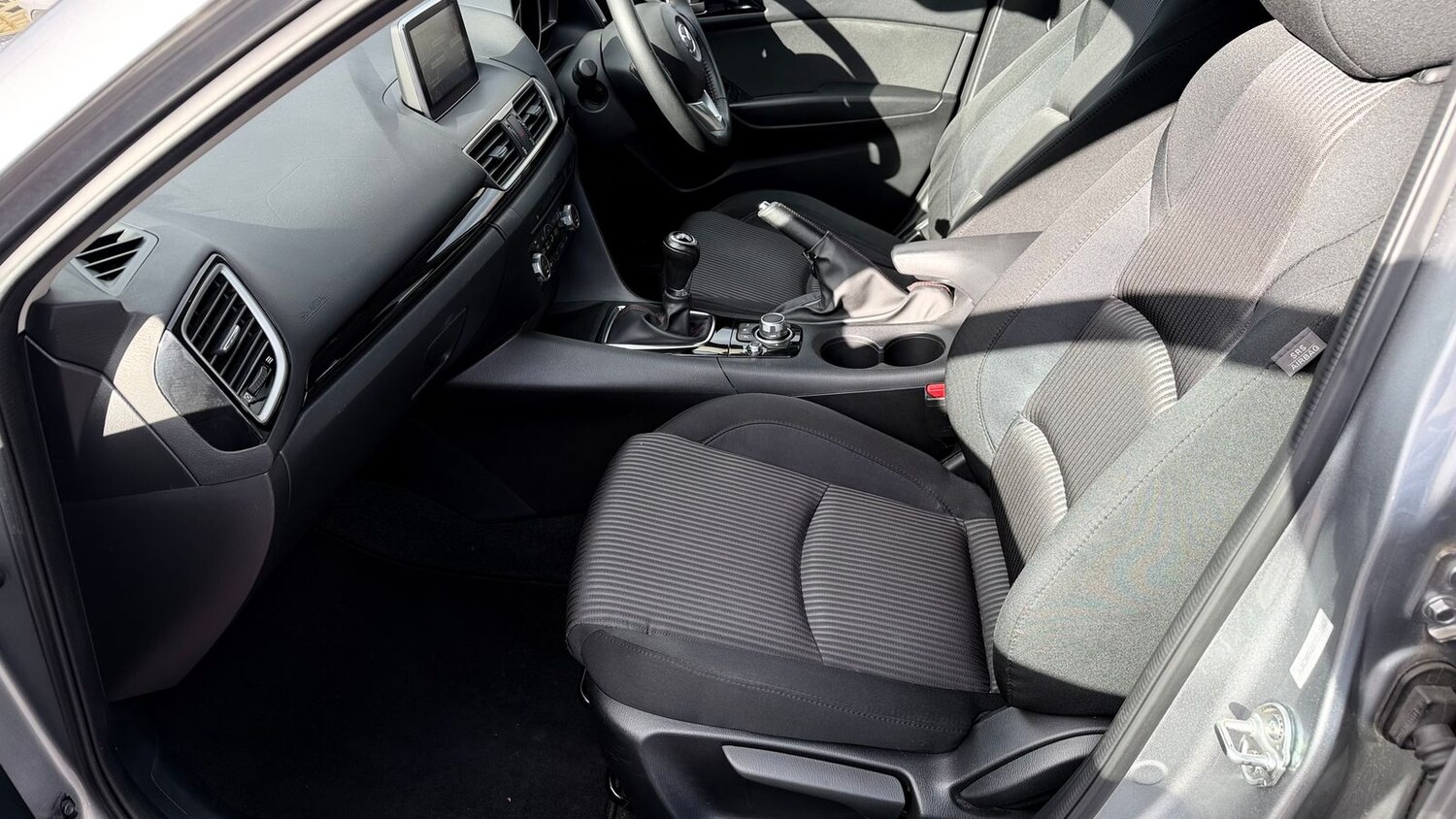 Used Mazda Mazda3 2016 for sale - 77971944: Photo 17