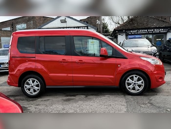 Used Ford Tourneo Connect 2015 for sale - 78269984: Photo