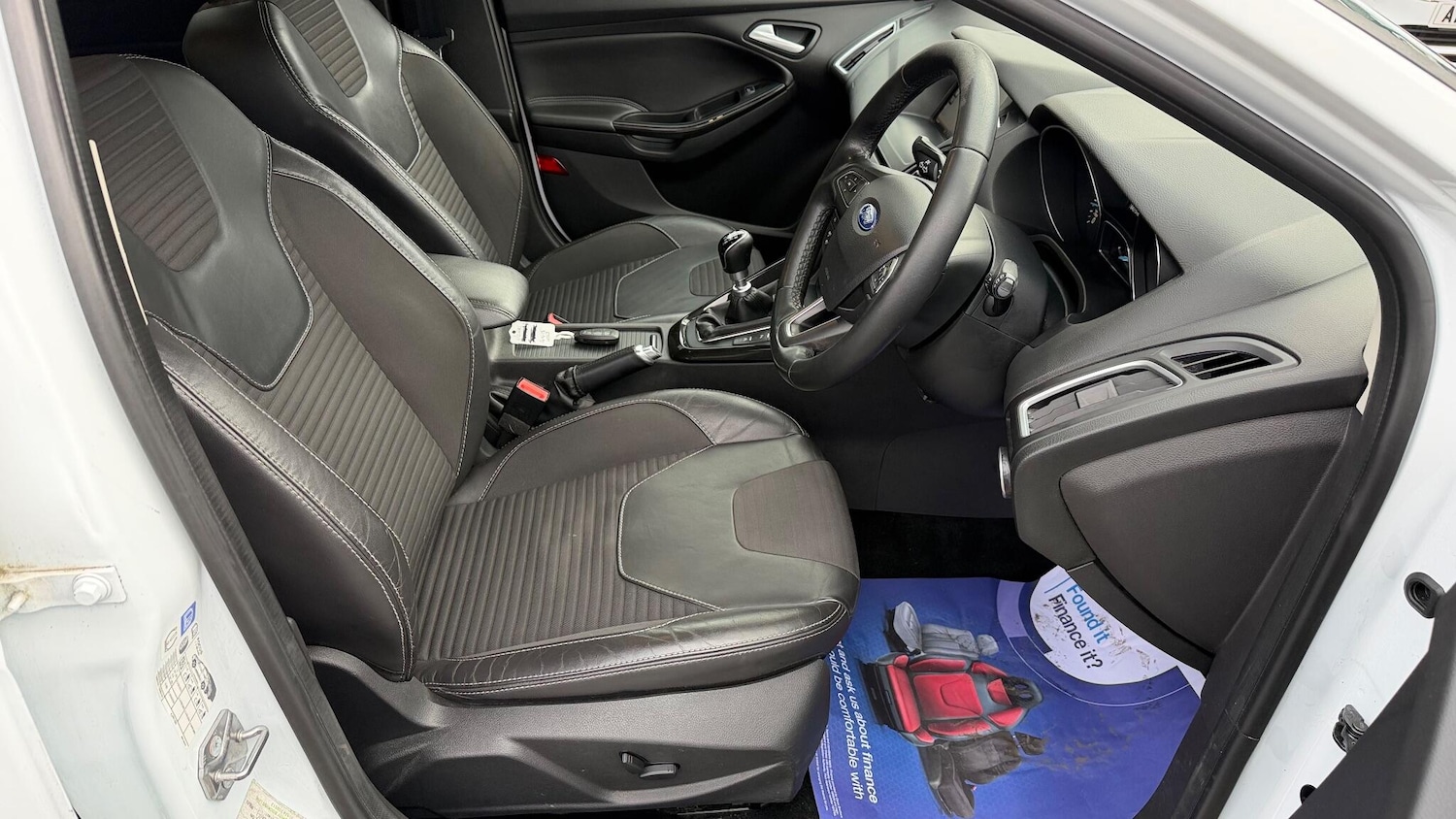 Used Ford Focus 2015 for sale - 76229364: Photo 14