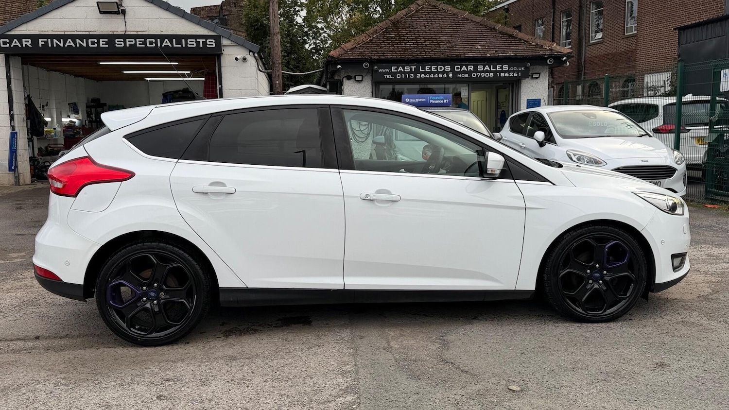 Used Ford Focus 2015 for sale - 76229364: Photo 2