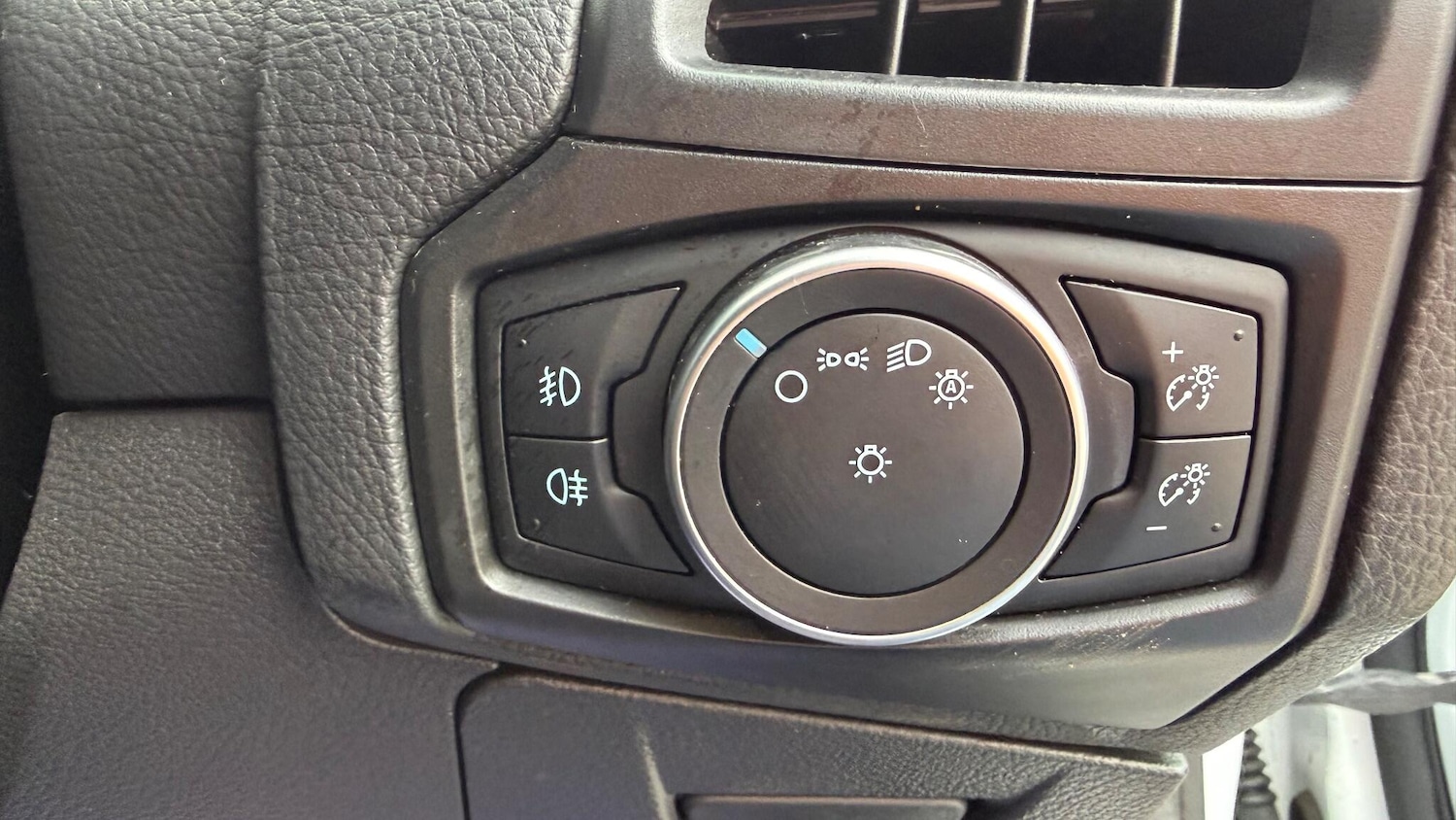 Used Ford Focus 2015 for sale - 76229364: Photo 28