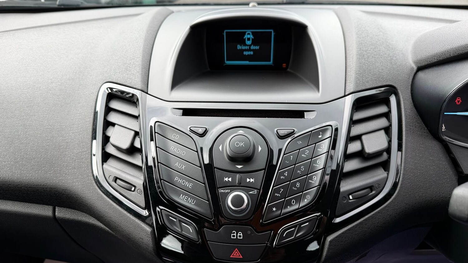 Used Ford Fiesta 2014 for sale - 77660502: Photo 20