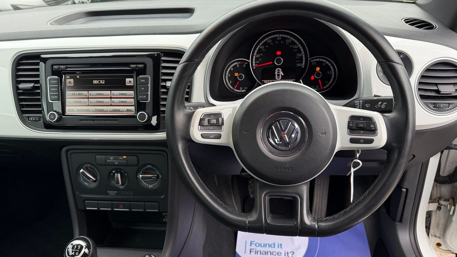 Used Volkswagen Beetle 2014 for sale - 77648224: Photo 10