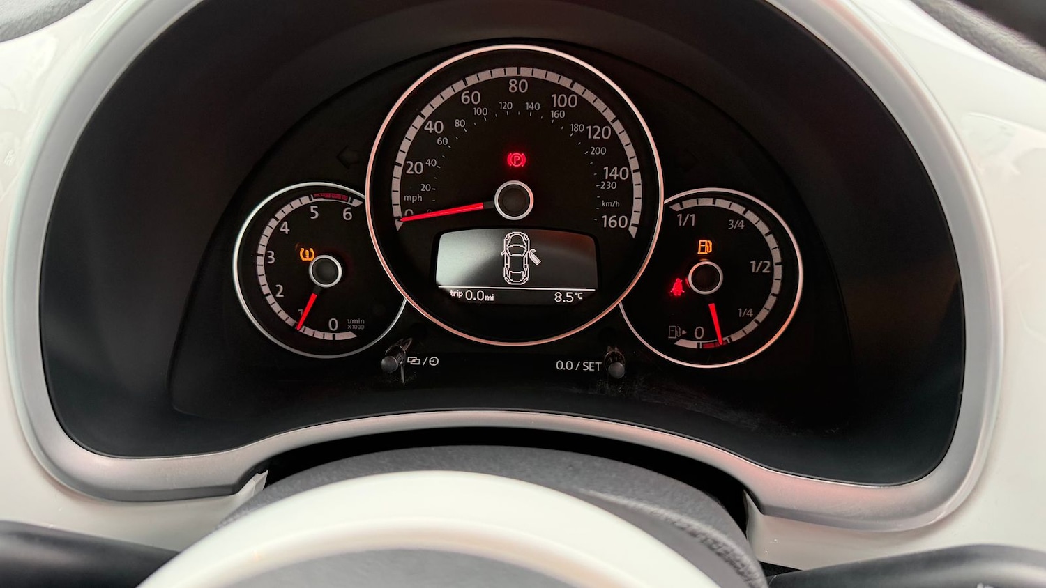 Used Volkswagen Beetle 2014 for sale - 77648224: Photo 11