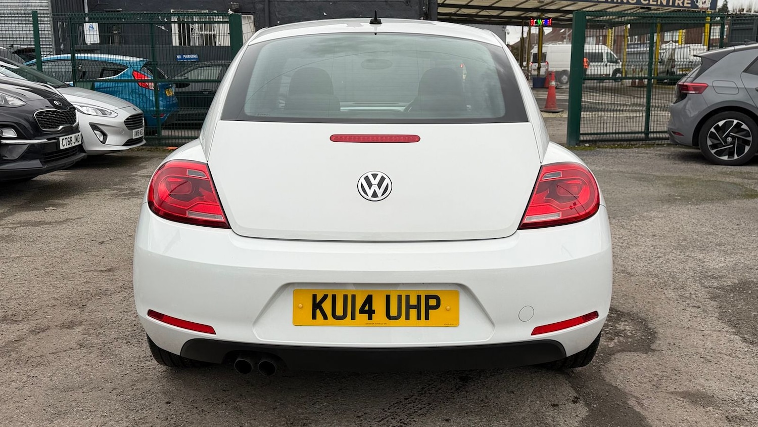 Used Volkswagen Beetle 2014 for sale - 77648224: Photo 4