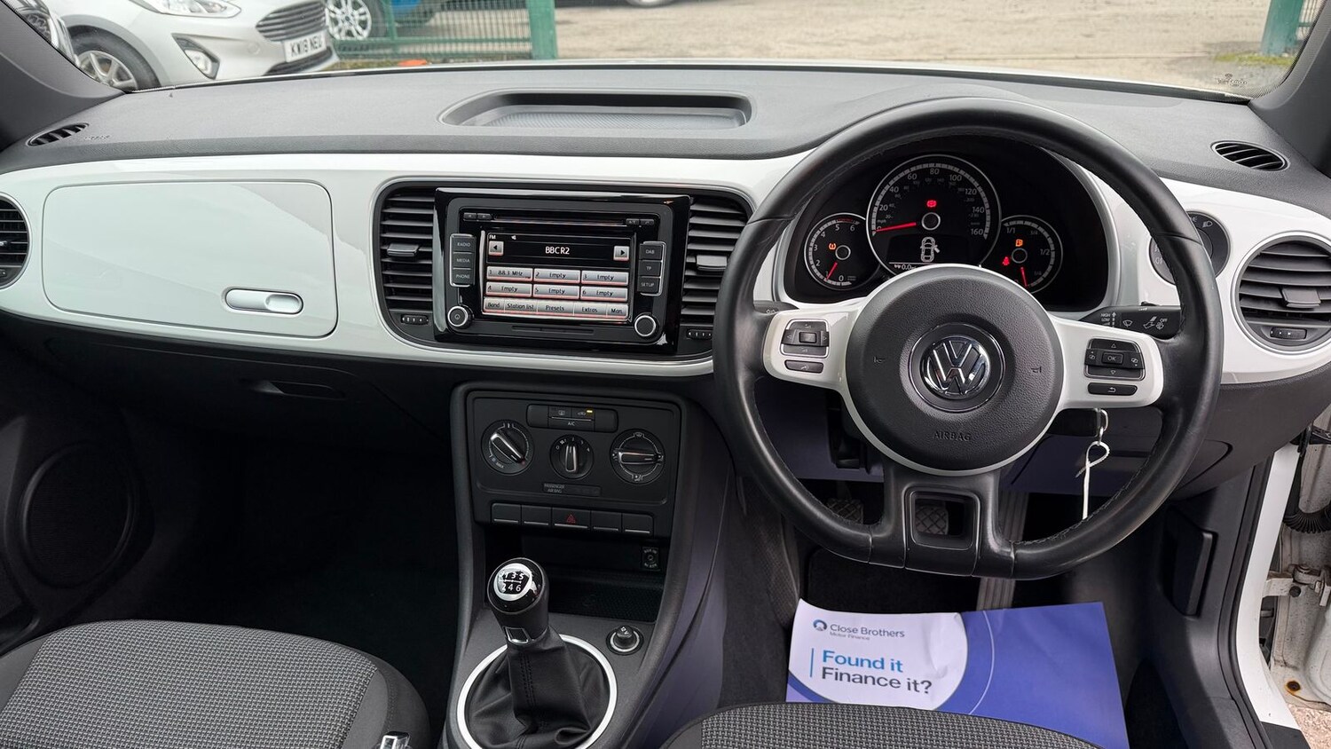 Used Volkswagen Beetle 2014 for sale - 77648224: Photo 9