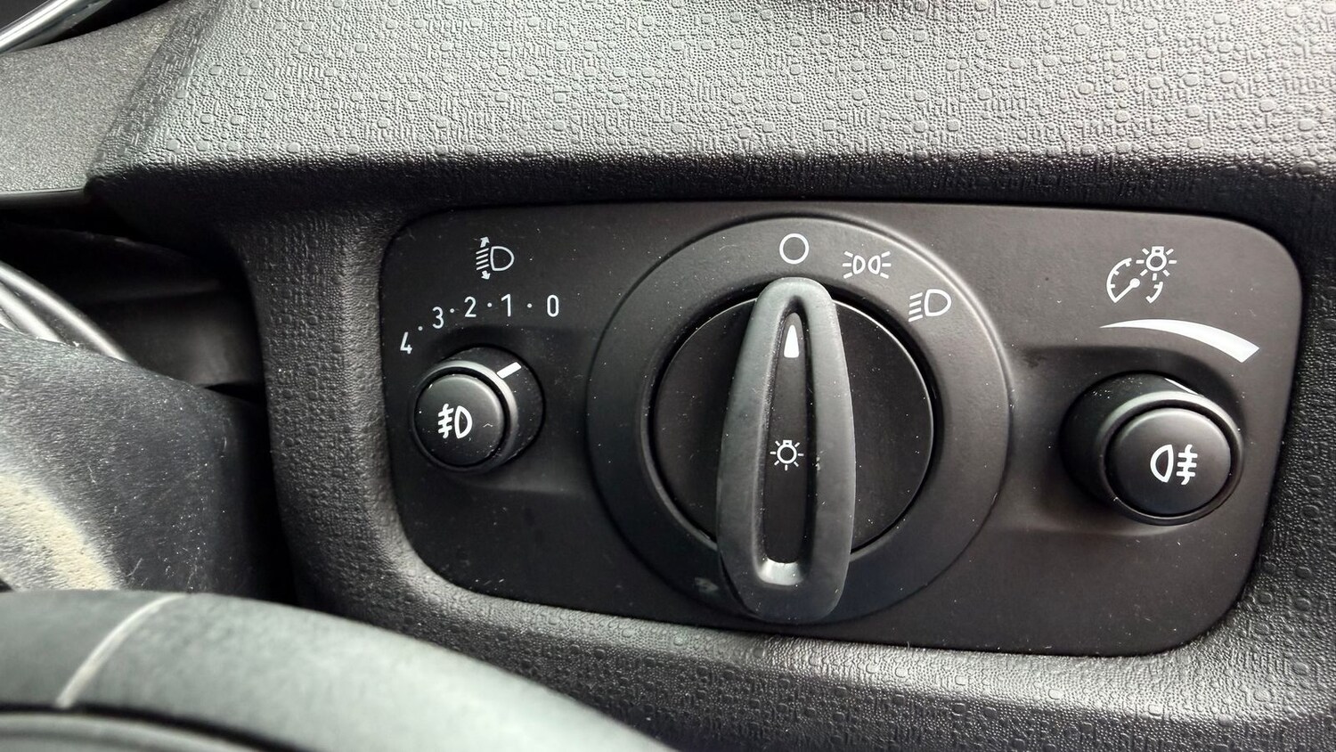 Used Ford Fiesta 2016 for sale - 77894039: Photo 28