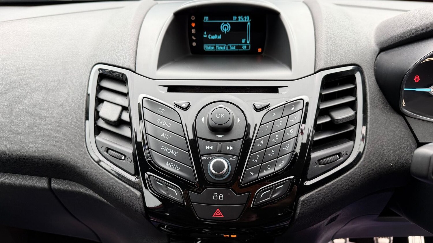 Used Ford Fiesta 2014 for sale - 77786333: Photo 21