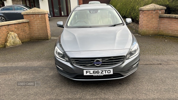 Used Volvo V60 2016 for sale - 73918370: Photo 2