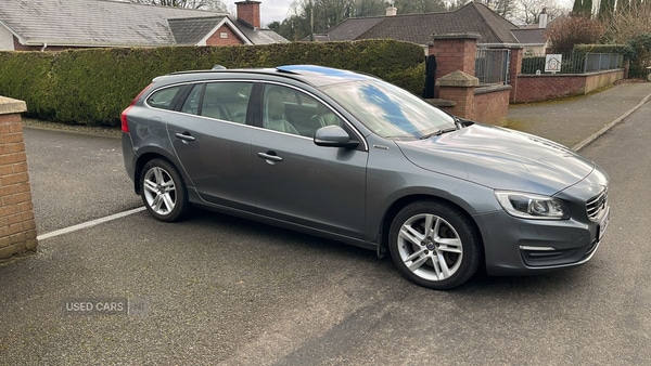 Used Volvo V60 2016 for sale - 73918370: Photo 4