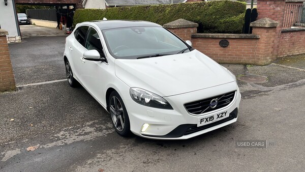 Used Volvo V40 2015 for sale - 76284825: Photo 1