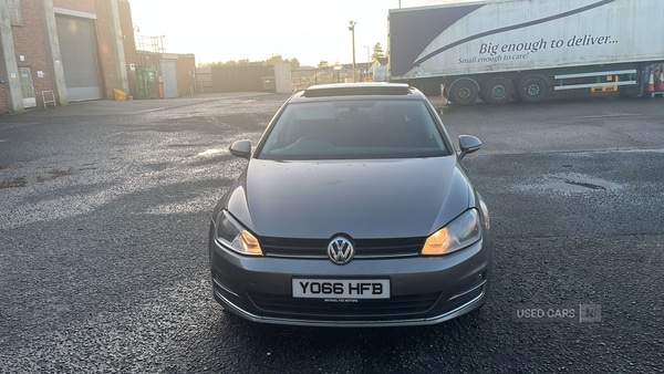 Used Volkswagen Golf 2017 for sale - 77401034: Photo 2