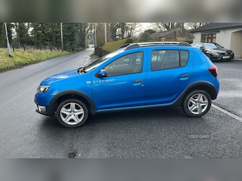 Used Dacia Sandero Stepway 2016 for sale - 77401025: Photo