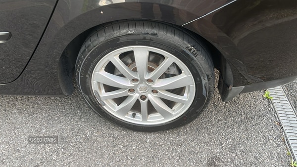 Used Renault Laguna 2010 for sale - 75402470: Photo 11