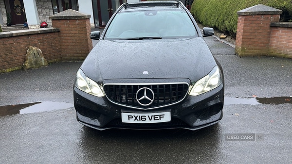 Used Mercedes-Benz E Class 2016 for sale - 76942760: Photo 2