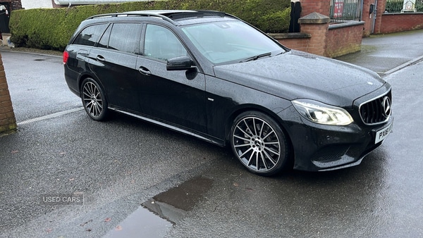 Used Mercedes-Benz E Class 2016 for sale - 76942760: Photo 4