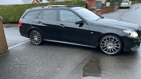 Used Mercedes-Benz E Class 2016 for sale - 76942760: Photo 5