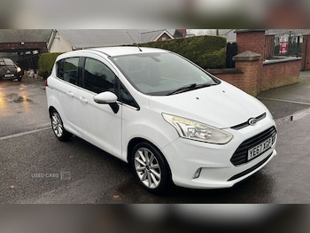 2017 - 1.0 EcoBoost Titanium Navigator 5dr