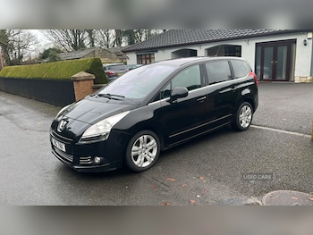 Used Peugeot 5008 2013 for sale - 76759877: Photo