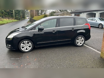 Used Peugeot 5008 2013 for sale - 76759877: Photo