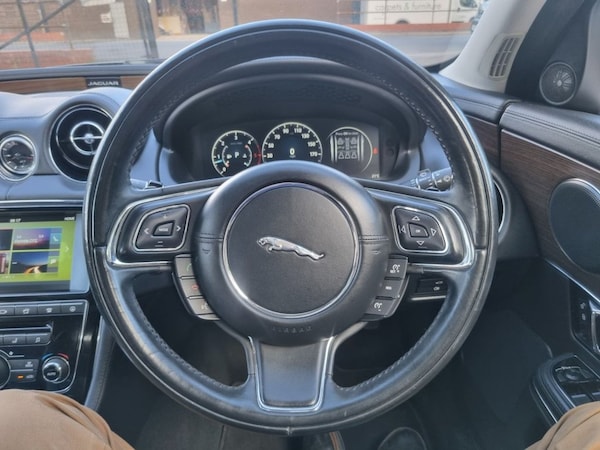 Used Jaguar XJ 2016 for sale - 75062449: Photo 25