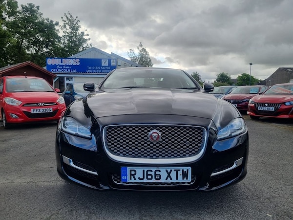 Used Jaguar XJ 2016 for sale - 75062449: Photo 2