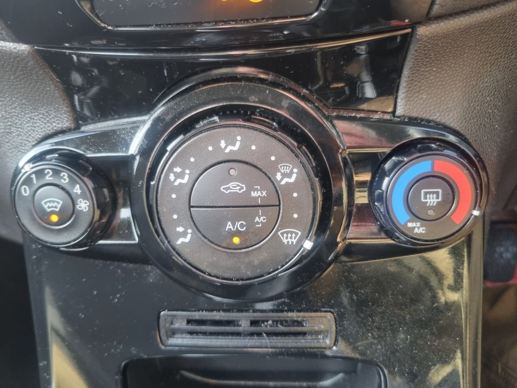 Used Ford Fiesta 2014 for sale - 77805862: Photo 21