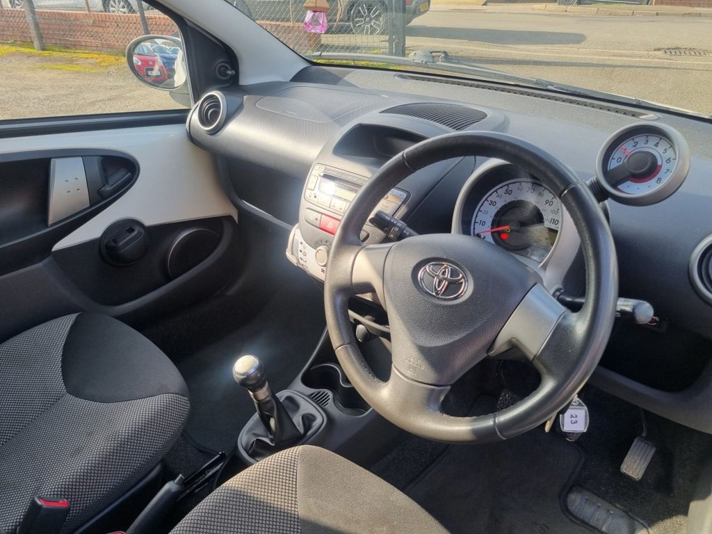 Used Toyota AYGO 2013 for sale - 77770472: Photo 9