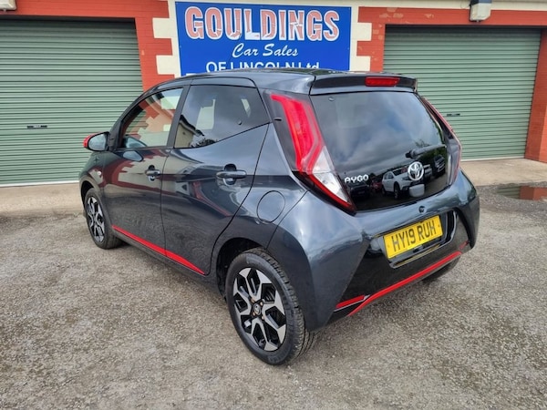 Used Toyota AYGO 2019 for sale - 68968671: Photo 8