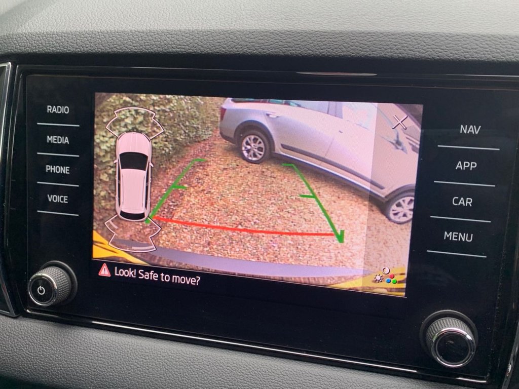 Used Skoda Karoq 2021 for sale - 76235365: Photo 23