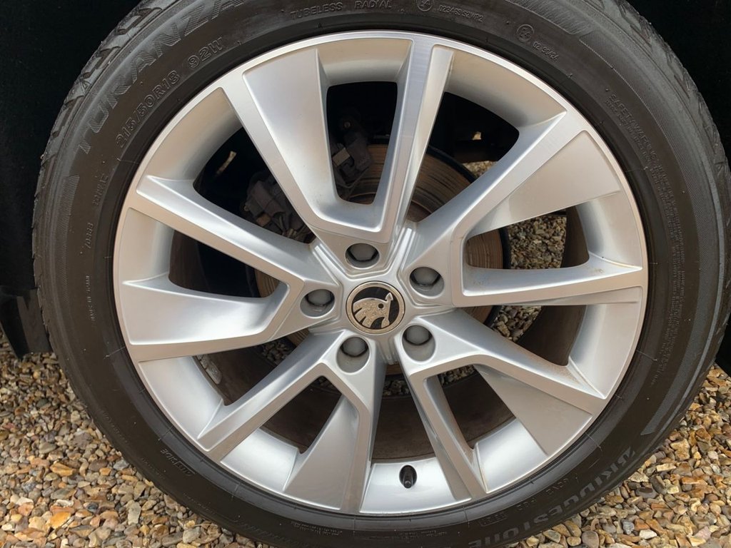 Used Skoda Karoq 2021 for sale - 76235365: Photo 37