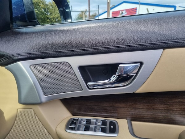 Used Jaguar XF 2012 for sale - 76229037: Photo 17