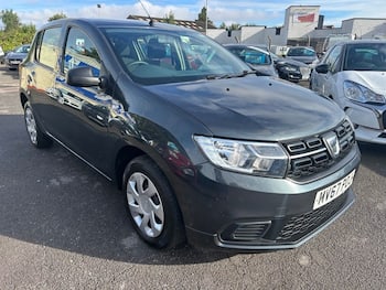 Used Dacia Sandero 2017 for sale - 79655086: Photo