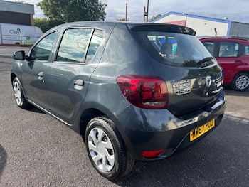 Used Dacia Sandero 2017 for sale - 79655086: Photo