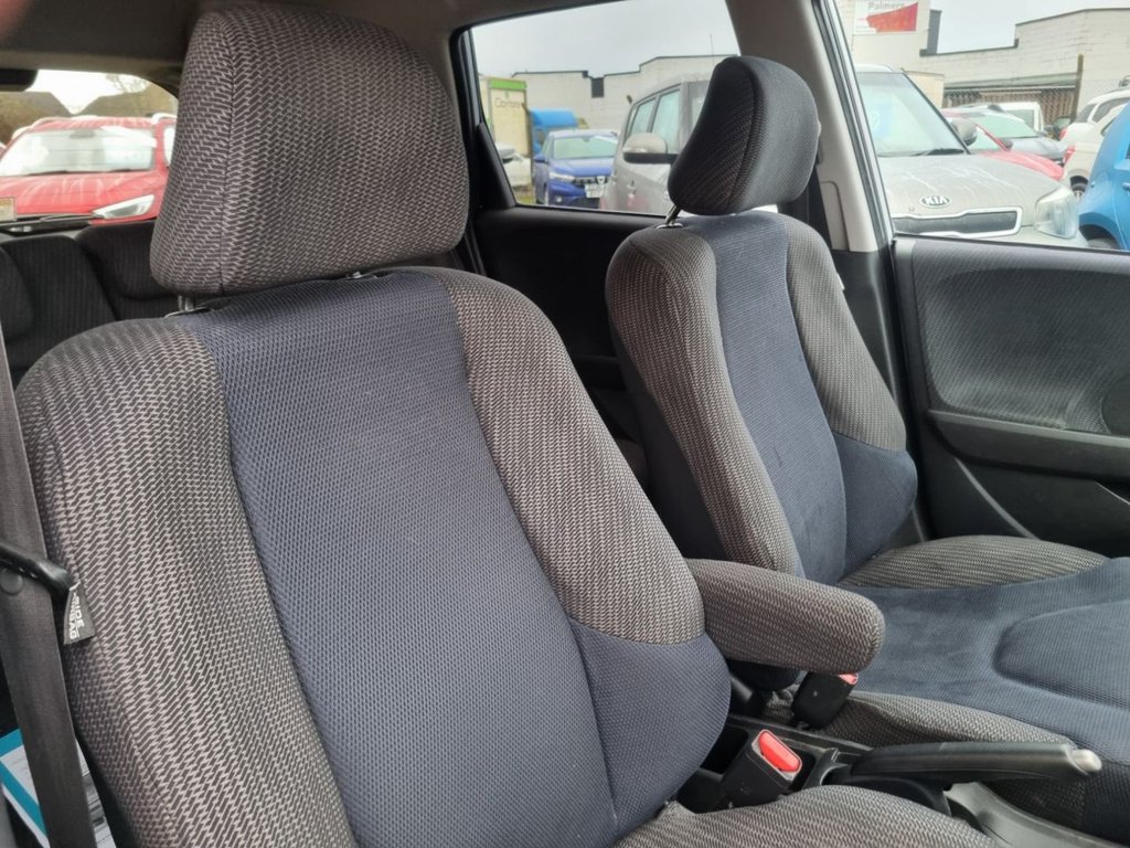 Used Honda Jazz 2014 for sale - 77200545: Photo 15