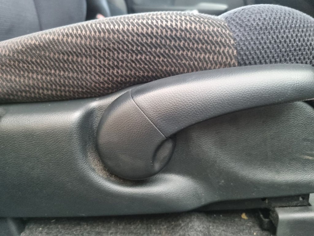 Used Honda Jazz 2014 for sale - 77200545: Photo 16