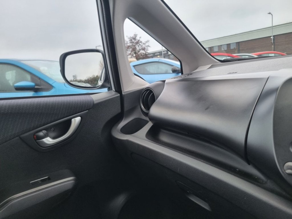 Used Honda Jazz 2014 for sale - 77200545: Photo 22