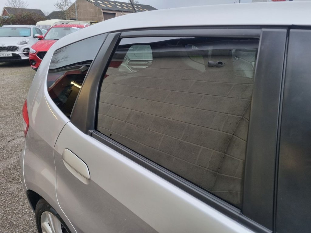 Used Honda Jazz 2014 for sale - 77200545: Photo 25