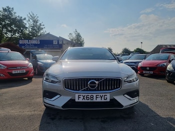 Used Volvo V60 2018 for sale - 75253334: Photo