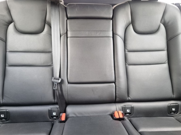 Used Volvo V60 2018 for sale - 75253334: Photo 31
