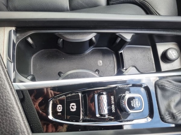 Used Volvo V60 2018 for sale - 75253334: Photo 35