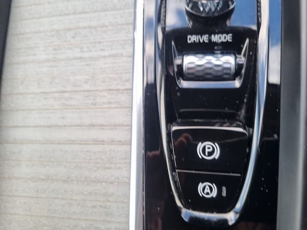 Used Volvo V60 2018 for sale - 75253334: Photo 36