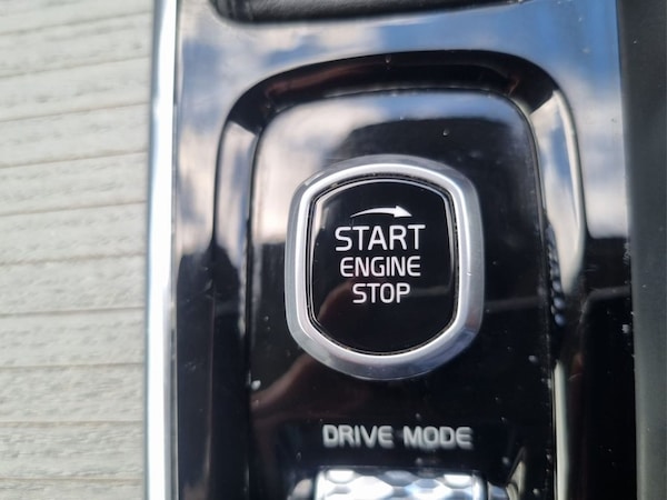 Used Volvo V60 2018 for sale - 75253334: Photo 37