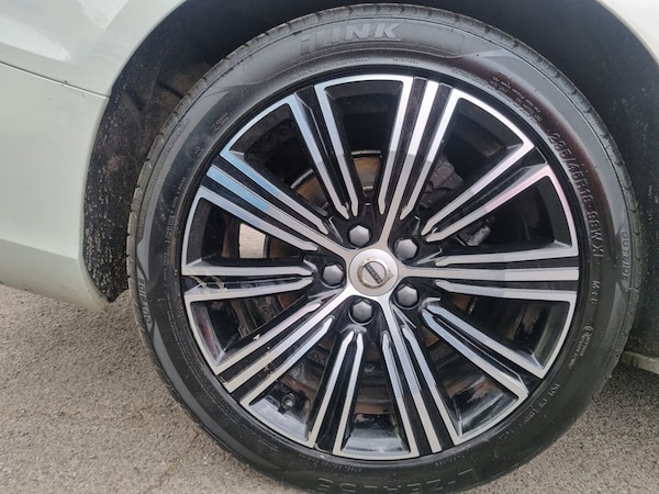 Used Volvo V60 2018 for sale - 75253334: Photo 38