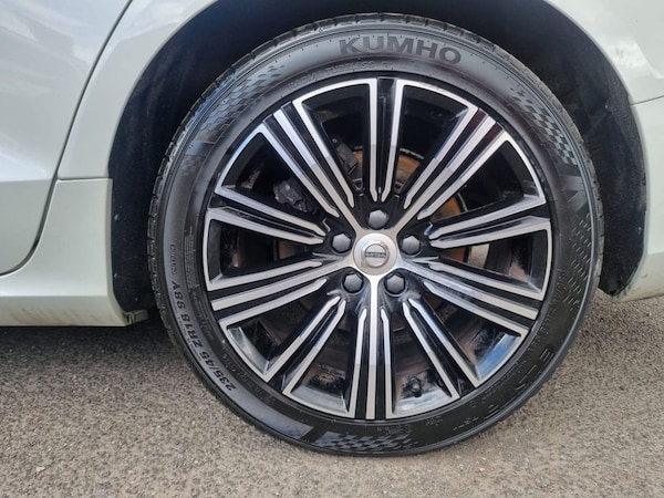 Used Volvo V60 2018 for sale - 75253334: Photo 41